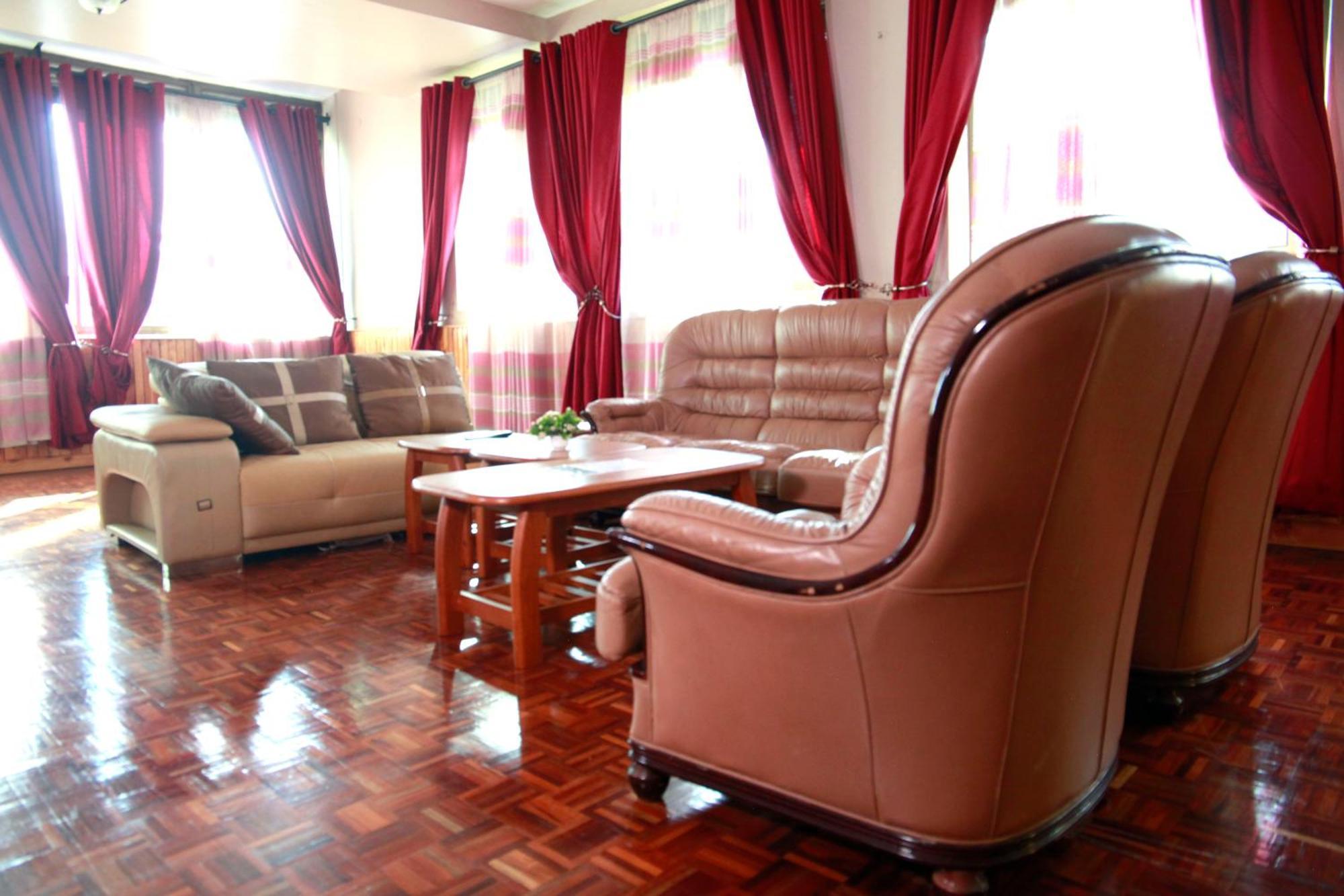 Bunyonyi Safaris Resort Kabale Екстериор снимка